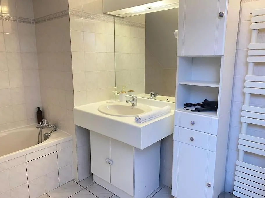 L'Orme • Duplex Central Au Bord Du Canal Annecy 0*,  France
