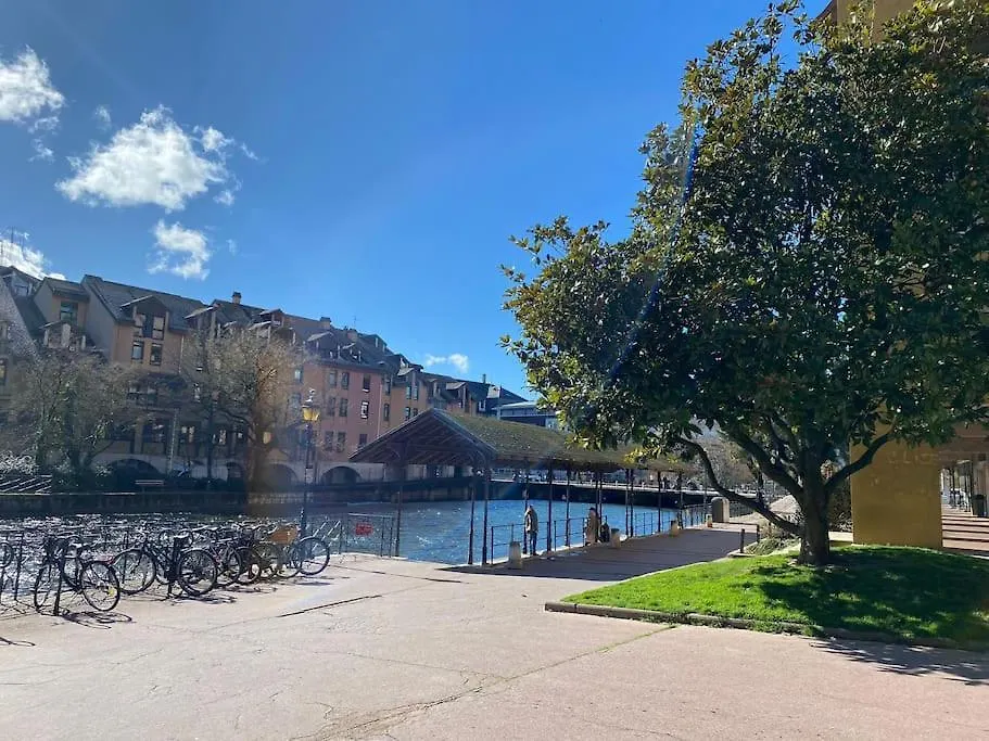 L'Orme • Duplex Central Au Bord Du Canal Annecy
